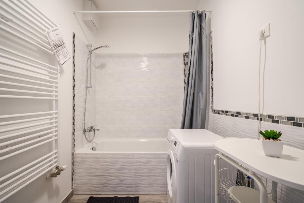 Cosy Home Close To The Center With Parking Garage ブダペスト エクステリア 写真