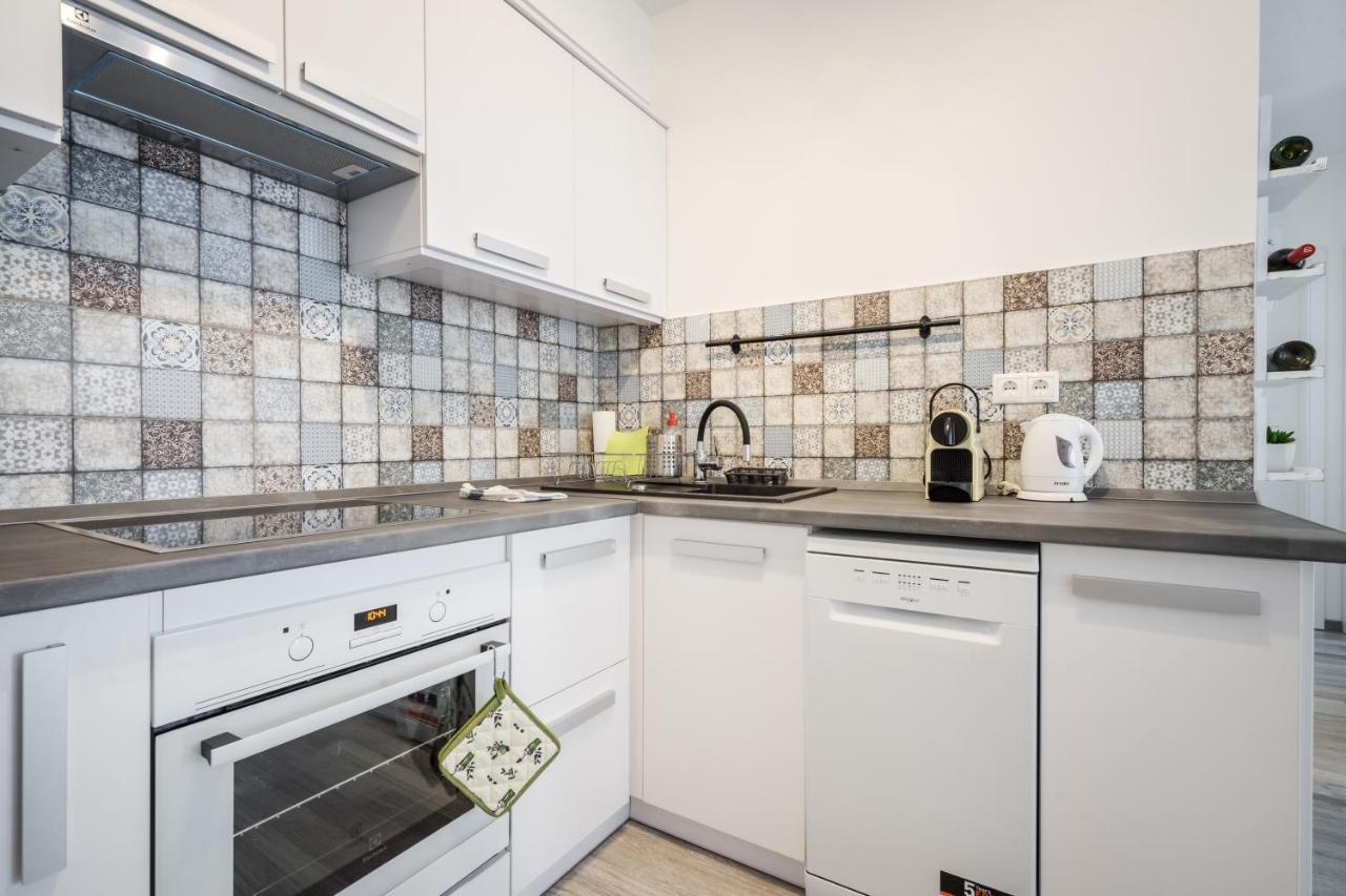 Cosy Home Close To The Center With Parking Garage ブダペスト エクステリア 写真